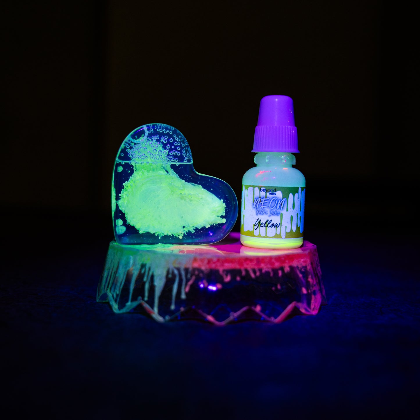 Neon Petri Minis